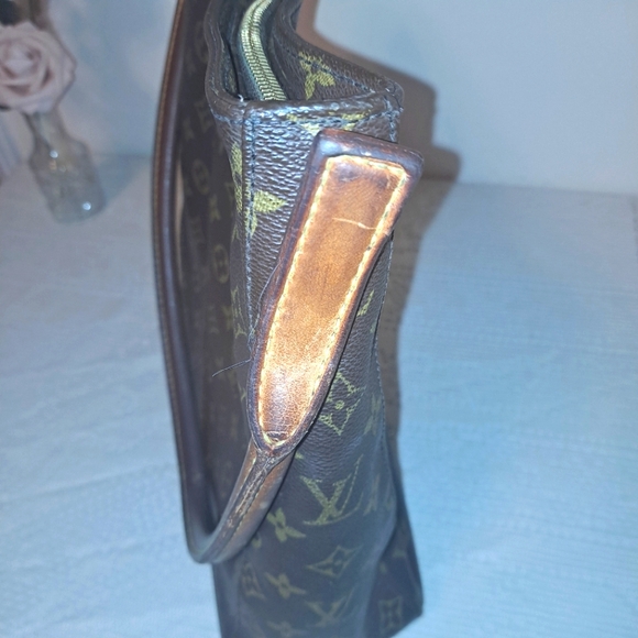 Louis Vuitton Vintage Monogram Tote Handbag with Loop Handle - Picture 5 of 15